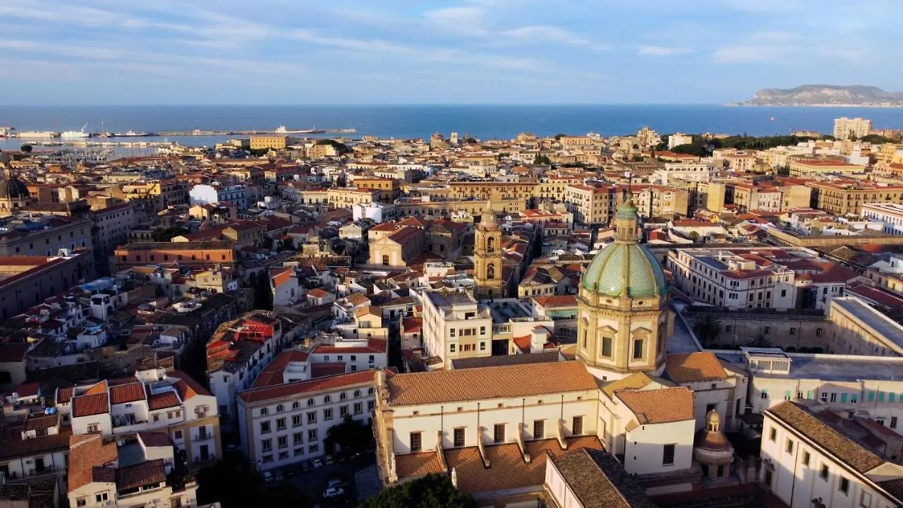 Residenza Tarzana Hotel Palermo Guest house